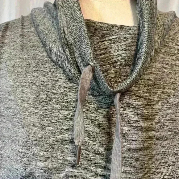 Gerry Women’s Pullover. Grey. Size Large. EUC - Picture 3 of 6